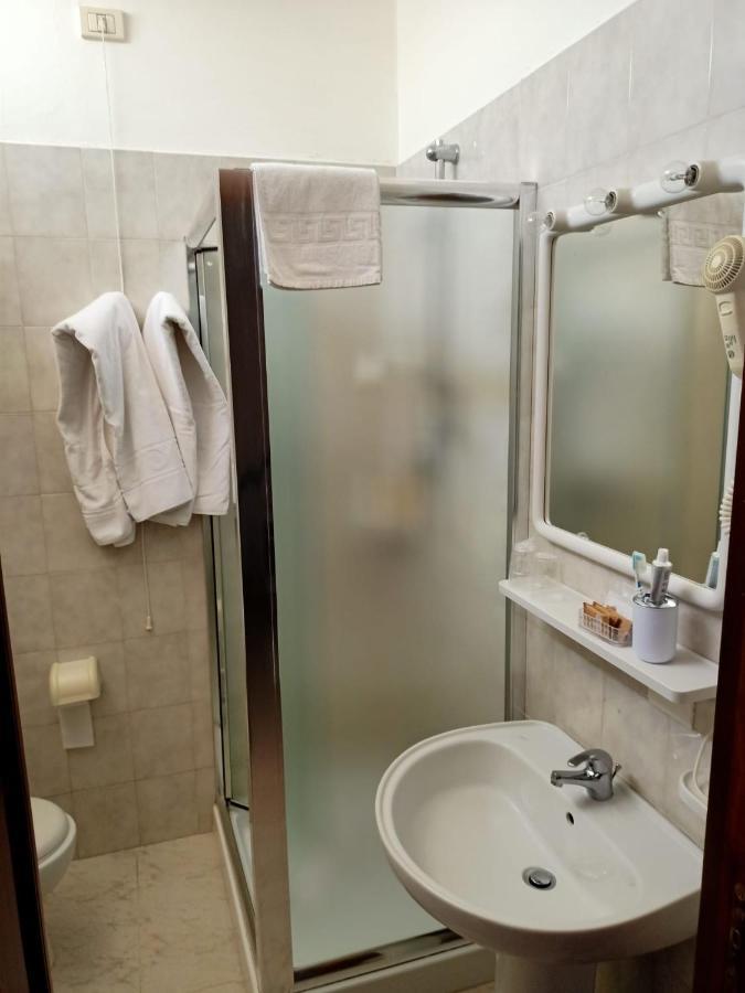 Hotel Degli Ulivi Castro  ภายนอก รูปภาพ