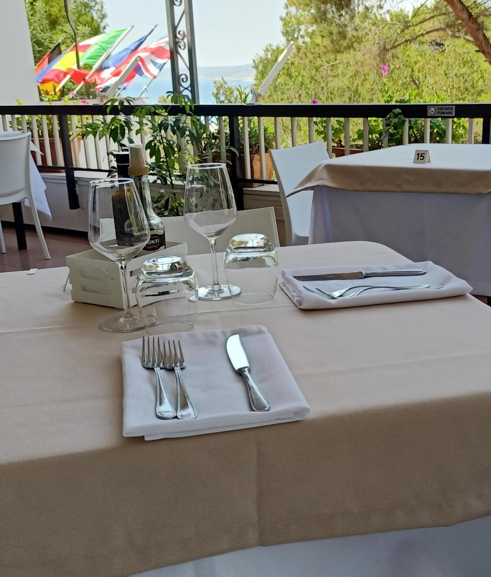 Hotel Degli Ulivi Castro  ภายนอก รูปภาพ