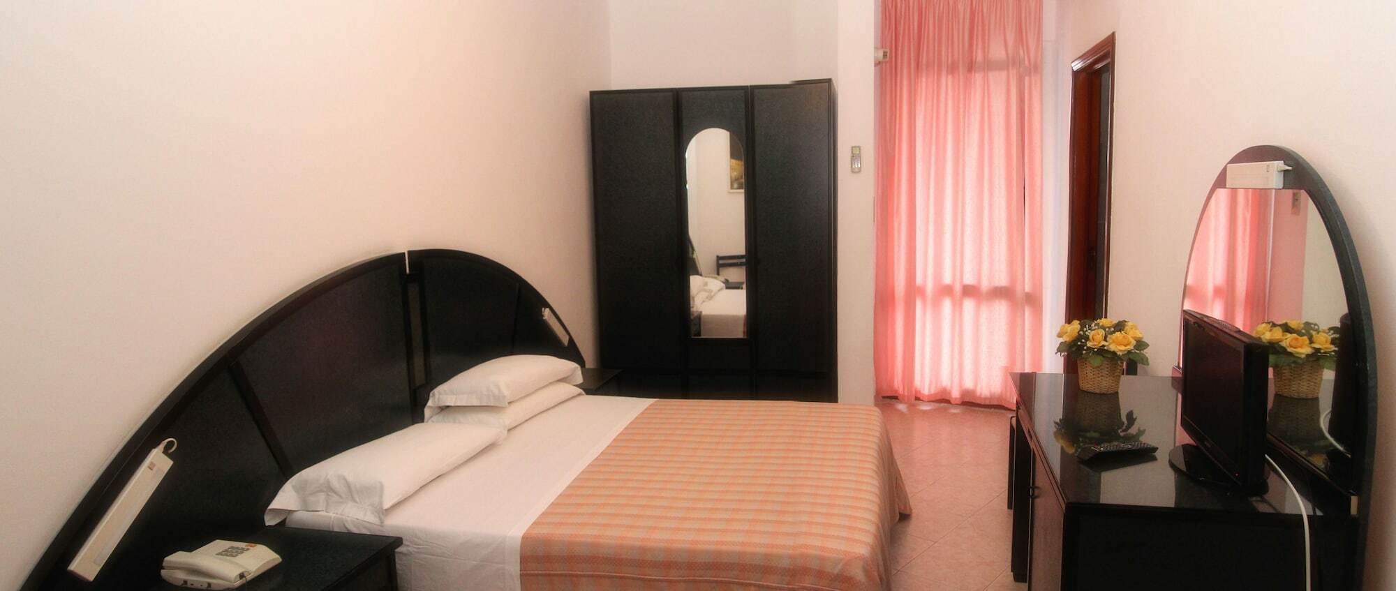 Hotel Degli Ulivi Castro  ภายนอก รูปภาพ